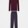 Pier One Pyjama - Bordeaux/Dark Blue 2 Pier One Pyjama - Bordeaux/Dark Blue -Pier One 06bef4272d46448cb28fb055f1c1000a