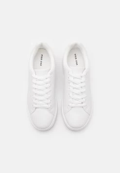 Pier One Unisex - Sneakers Laag - White 11 Pier One Unisex - Sneakers Laag - White -Pier One 415a1a6b095d47bbbe2e0e988b994530
