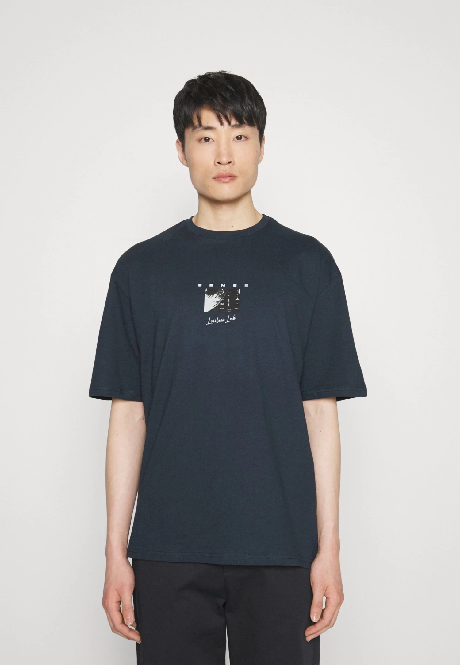 Pier One Sense Tee- T-Shirt Print - Dark Blue 3 Pier One Sense Tee- T-Shirt Print - Dark Blue