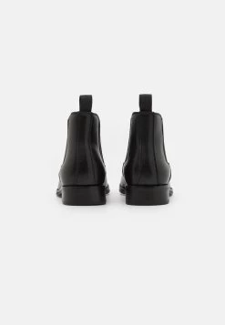 Pier One Korte Laarzen - Black 10 Pier One Korte Laarzen - Black -Pier One 5c2c095da9934017b150deea4c35253c