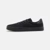 Pier One Unisex - Sneakers Laag - Black 2 Pier One Unisex - Sneakers Laag - Black -Pier One 63dc2cef3093475d8b1fb4dd972f3e39
