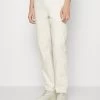 Pier One Chino - White