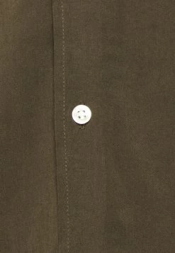 Pier One 2 Pack - Overhemd - Olive/Black 13 Pier One 2 Pack - Overhemd - Olive/Black -Pier One 7ff4c91cb9994f77800e2d277aea3109