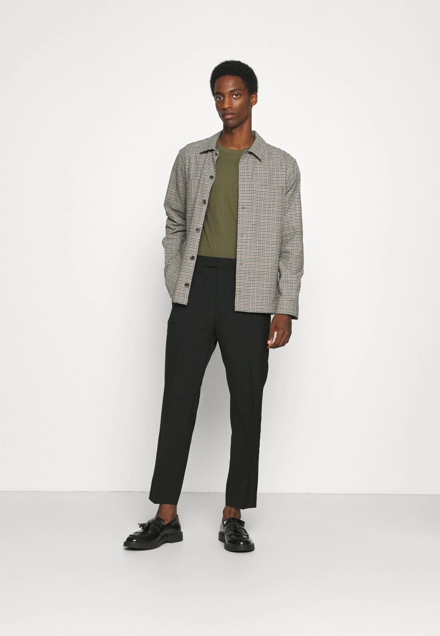 Pier One Longsleeve - Black/Dark Grey/Olive 3 Pier One Longsleeve - Black/Dark Grey/Olive