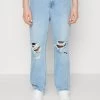 Pier One Distress On Knees - Relaxed Fit Jeans - Light Blue Denim -Pier One c70e5d5afc5f4fc1bdf2398420fe8195