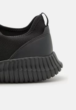 Pier One Sneakers Laag - Black 13 Pier One Sneakers Laag - Black -Pier One da21a0204b9943a1b0a5be03e6d2430f