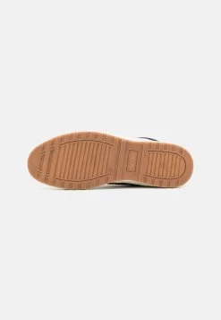 Pier One Sneakers Hoog - Cognac 12 Pier One Sneakers Hoog - Cognac -Pier One eafa0ed86a51400d8543561b89d4c2c7